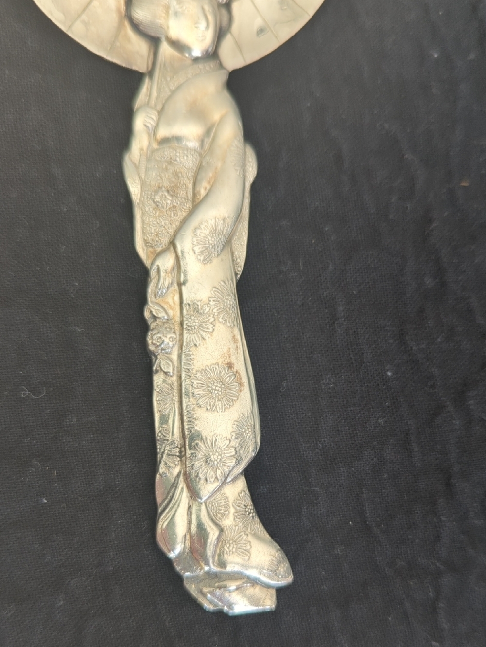 Japanese Geisha Tea Caddy Spoon 1930's/40's - Picture 5 of 5